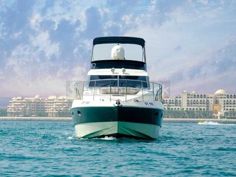 Dubai 52ft Yacht Rental For Up To 15 Guests | AnchorsBook Photo Dubai 52ft Yacht Rental For Up To 15 Guests
