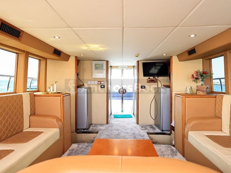 Dubai 55ft Catamaran Yacht Rental For Up To 15 Guests | AnchorsBook Photo Dubai 55ft Catamaran Yacht Rental For Up To 15 Guests