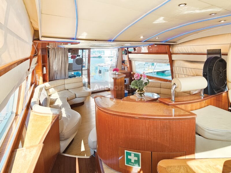 4-6 Hour Birthday Party 58ft Yacht - Includes: 🚌Transfers, 🎂Cake, 🎈Decorations, 🥂Unlimited Alcohol & Soft Drinks