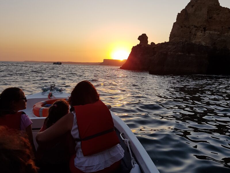 Shared Group SUNSET Boat Tour from Lagos to Ponta da Piedade with Local Guide | AnchorsBook Photo Shared Group SUNSET Boat Tour from Lagos to Ponta da Piedade with Local Guide