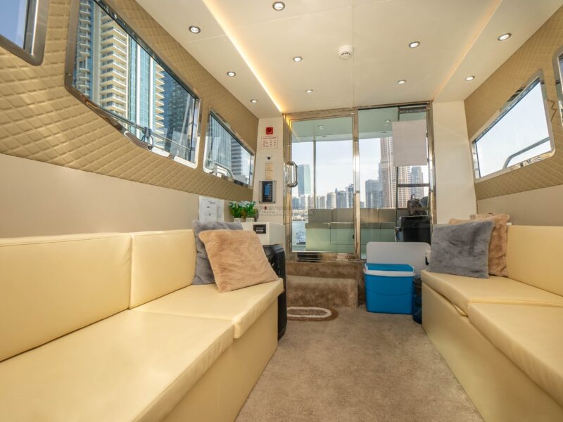 Luxury 40ft | Free 🚌 Transfer, & Free 🥂 Unlimited Alcohol + Soft Drinks Included - Book 3+ Hr Get 1 Hr Free Offer