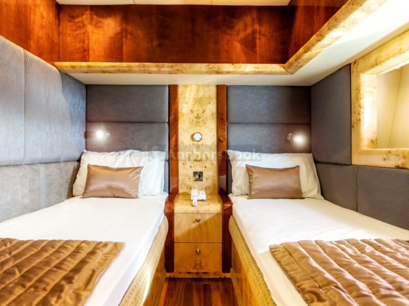 Yacht 61ft | Free 🚌 Transfer, & Free 🥂 Unlimited Alcohol + Soft Drinks Included - Book 3 Hr Get 1 Hr Free Offer