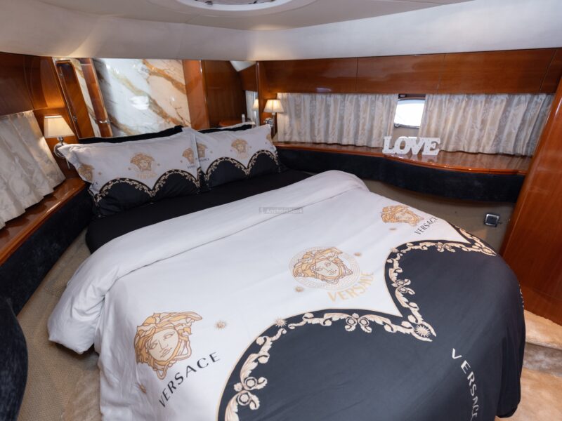64FT Princess Yacht | AnchorsBook Photo 64FT Princess Yacht