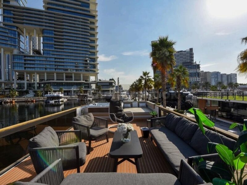 Into The Blue - 60ft Private Houseboat With Jacuzzi For Up To 15 Guests | AnchorsBook Photo Into The Blue - 60ft Private Houseboat With Jacuzzi For Up To 15 Guests