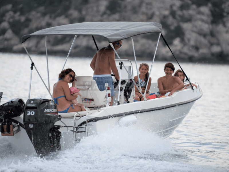 16ft Bareboat Rental In Milos | AnchorsBook Photo 16ft Bareboat Rental In Milos