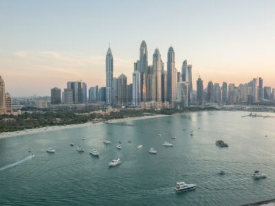 AnchorsBook Fleet: Dubai Party Yacht Rental – Regal 33ft (8 PAX) | AnchorsBook Photo 3 Hour Mega Yacht Dubai Tour With Dinner