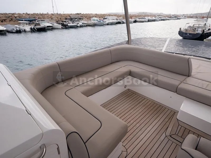 FULL DAY RENTAL - Sunseeker Manhattan 55ft | AnchorsBook Photo FULL DAY RENTAL - Sunseeker Manhattan 55ft