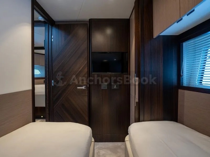 FULL DAY RENTAL - Sunseeker Manhattan 55ft | AnchorsBook Photo FULL DAY RENTAL - Sunseeker Manhattan 55ft