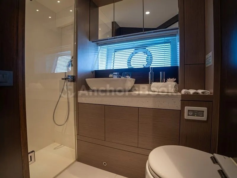 FULL DAY RENTAL - Sunseeker Manhattan 55ft | AnchorsBook Photo FULL DAY RENTAL - Sunseeker Manhattan 55ft