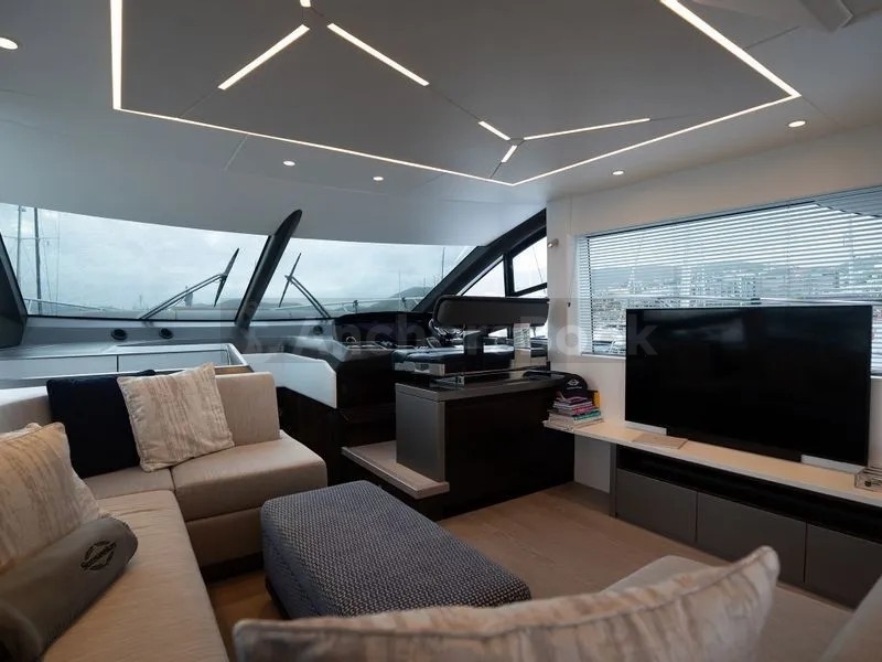 FULL DAY RENTAL - Sunseeker Manhattan 55ft | AnchorsBook Photo FULL DAY RENTAL - Sunseeker Manhattan 55ft