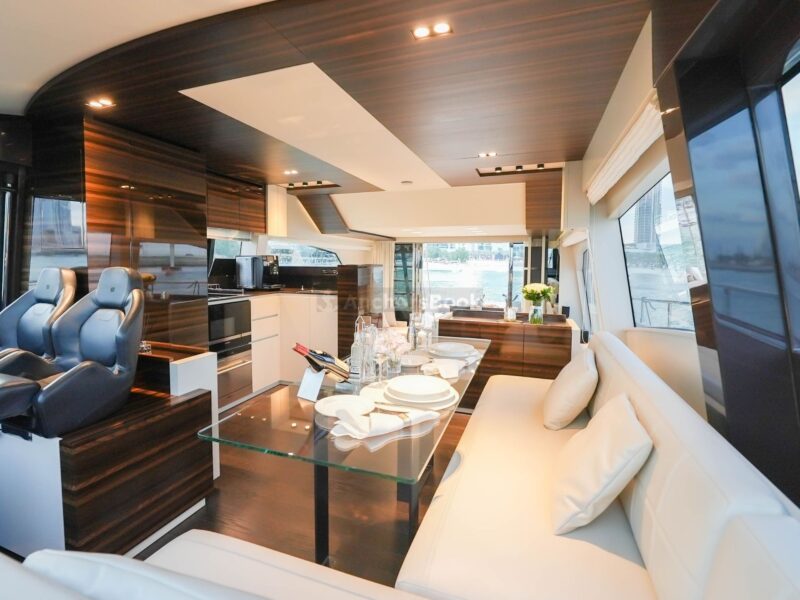 Ferretti 670 - Luxury 5 Stars VIP Private Group Yacht Rental | AnchorsBook Photo Ferretti 670 - Luxury 5 Stars VIP Private Group Yacht Rental