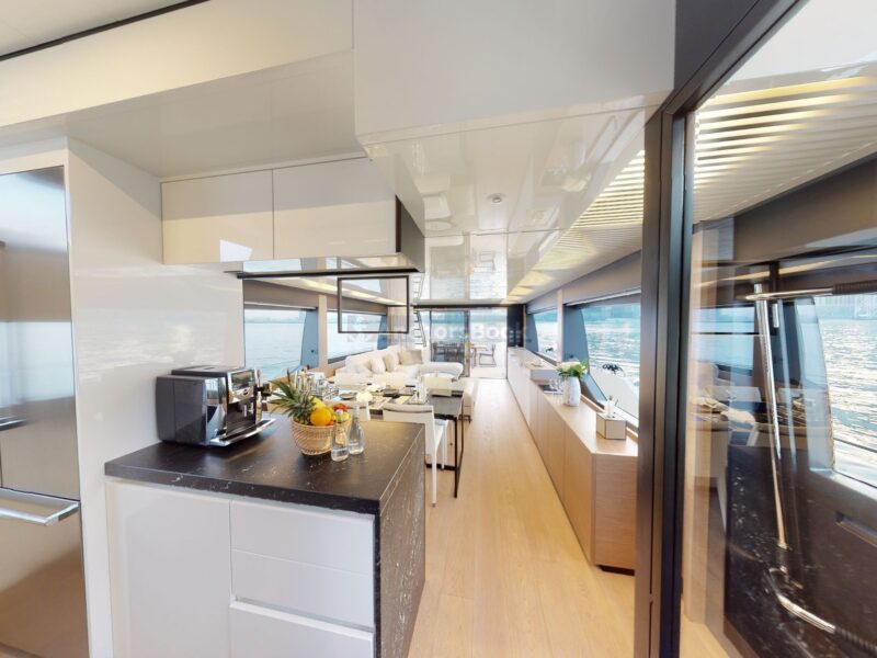 Ferretti 780 - Luxury 5 Stars VIP Private Group Yacht Rental | AnchorsBook Photo Ferretti 780 - Luxury 5 Stars VIP Private Group Yacht Rental