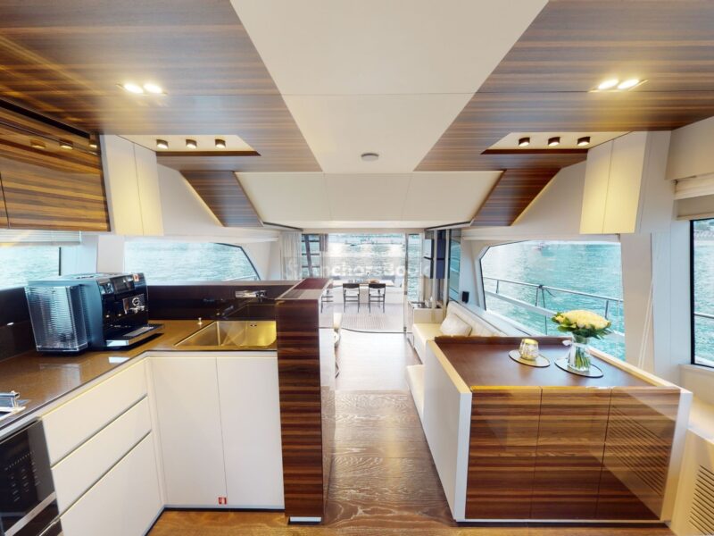Ferretti 670 - Luxury 5 Stars VIP Private Group Yacht Rental | AnchorsBook Photo Ferretti 670 - Luxury 5 Stars VIP Private Group Yacht Rental