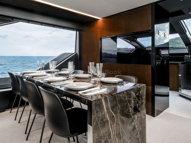 Riva 82 - Luxury 5 Stars VIP Private Group Yacht Rental | AnchorsBook Photo Riva 82 - Luxury 5 Stars VIP Private Group Yacht Rental