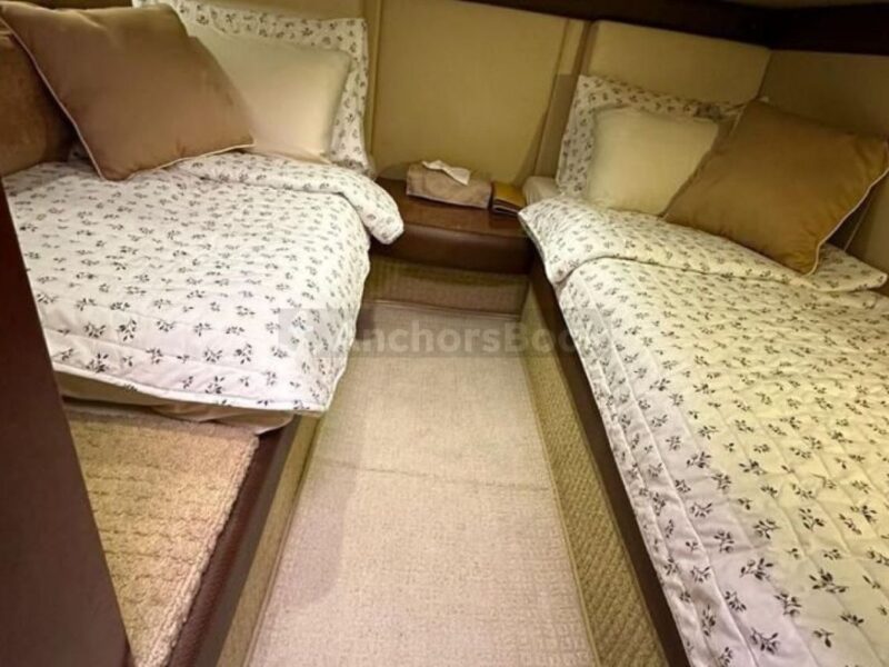 Meridian 45ft – Private Group Yacht Rental | AnchorsBook Photo Meridian 45ft – Private Group Yacht Rental