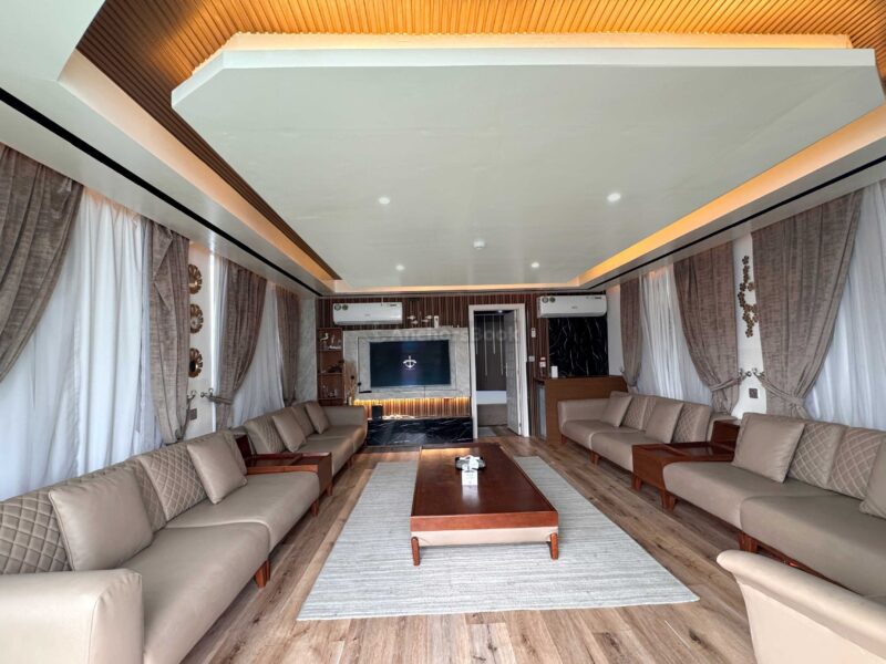 70ft Party Yacht Houseboat - 50PAX | AnchorsBook Photo 70ft Party Yacht Houseboat - 50PAX
