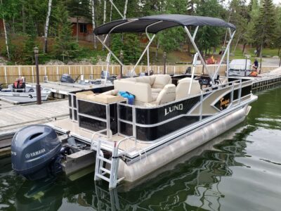 Lake of the Woods Tritoon Pontoon boat rentals | AnchorsBook Photo Lake of the Woods Tritoon Pontoon boat rentals