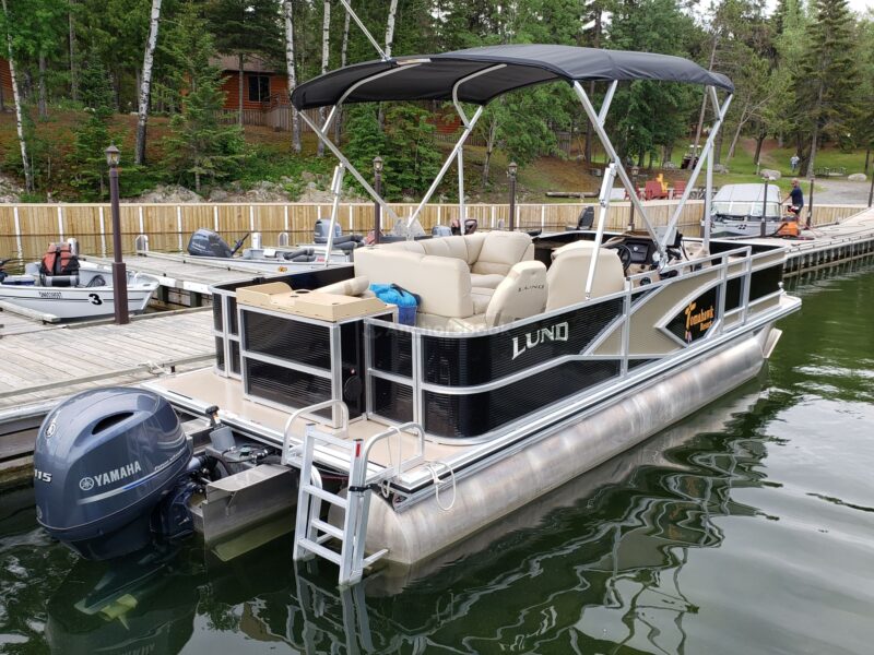 Lake of the Woods Tritoon Pontoon boat rentals | AnchorsBook Photo Lake of the Woods Tritoon Pontoon boat rentals