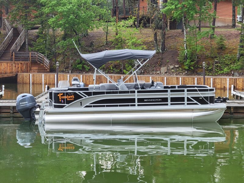 Lake of the Woods Tritoon Pontoon boat rentals | AnchorsBook Photo Lake of the Woods Tritoon Pontoon boat rentals