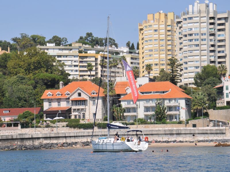 4 hour private sailboat tour | AnchorsBook Photo 4 hour private sailboat tour