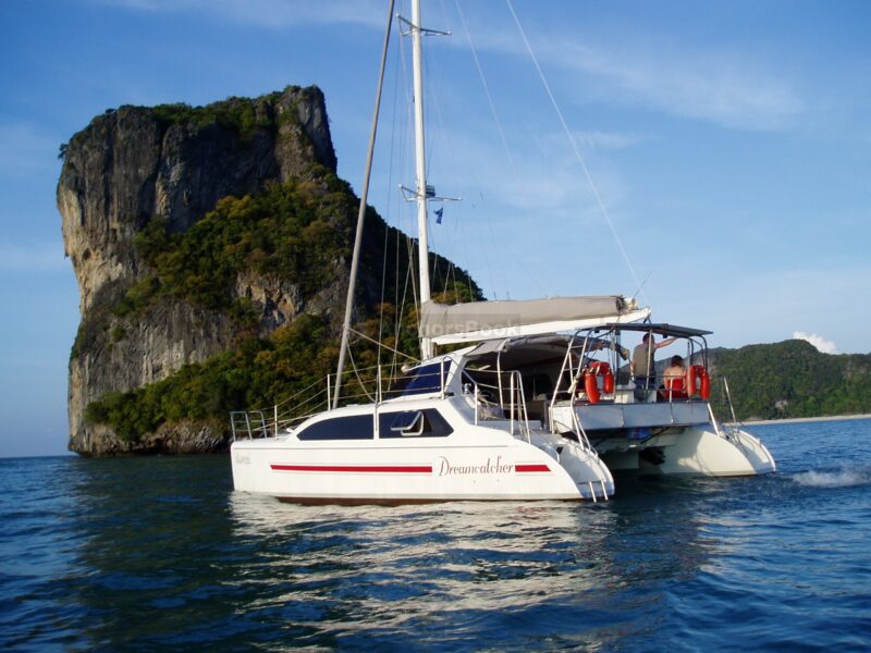 Sailing Catamaran In Samui - Thailand | AnchorsBook Photo Sailing Catamaran In Samui - Thailand