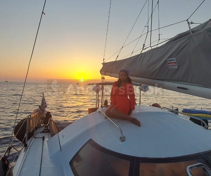 Santorini Private Catamaran Cruise with Meal & Drinks | AnchorsBook Photo Santorini Private Catamaran Cruise with Meal & Drinks