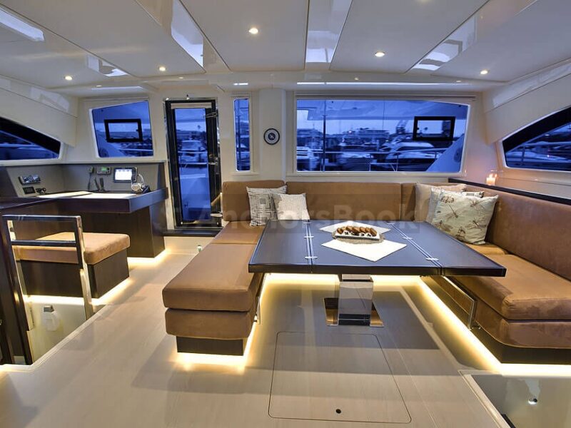 Valencia 51ft | AnchorsBook Photo Valencia 51ft