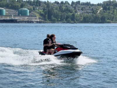 Beautiful 40 Foot Monk McQueen | AnchorsBook Photo Perfect Jet ski Wake 155h.p. for rent on whole day or week