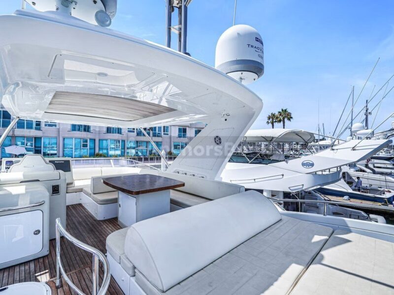 65’ AZIMUT / PRINCESS | AnchorsBook Photo 65’ AZIMUT / PRINCESS