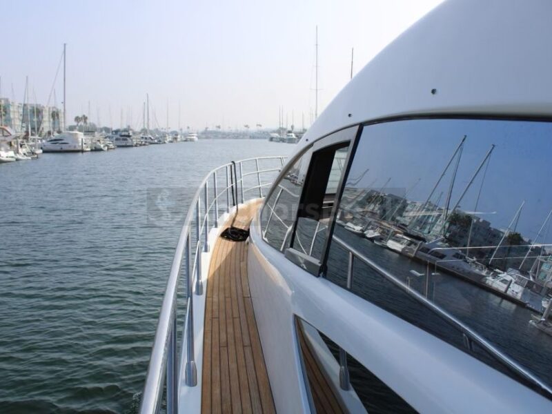 65’ AZIMUT / PRINCESS | AnchorsBook Photo 65’ AZIMUT / PRINCESS