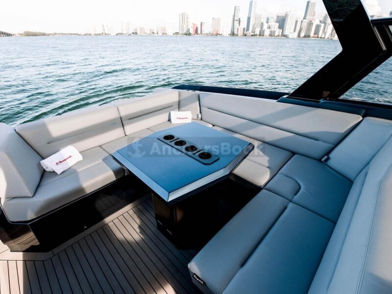 İstanbul Private Yacht | AnchorsBook Photo İstanbul Private Yacht