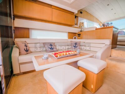 6 Hour Yacht Charter in Guanacaste - Crew & Food Included | AnchorsBook Photo Lady One