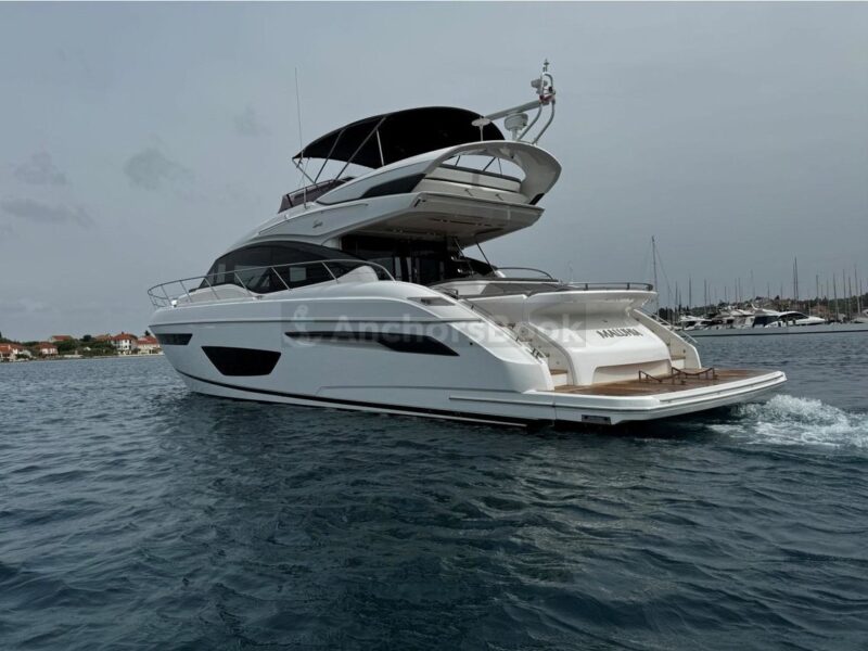 LUXRY YACHT TOUR | AnchorsBook Photo LUXRY YACHT TOUR