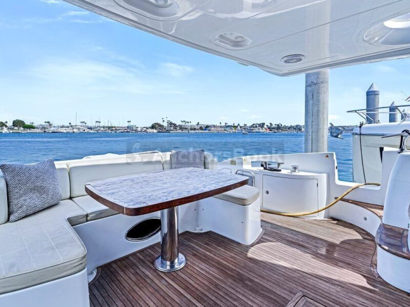 65’ AZIMUT / PRINCESS | AnchorsBook Photo 65’ AZIMUT / PRINCESS