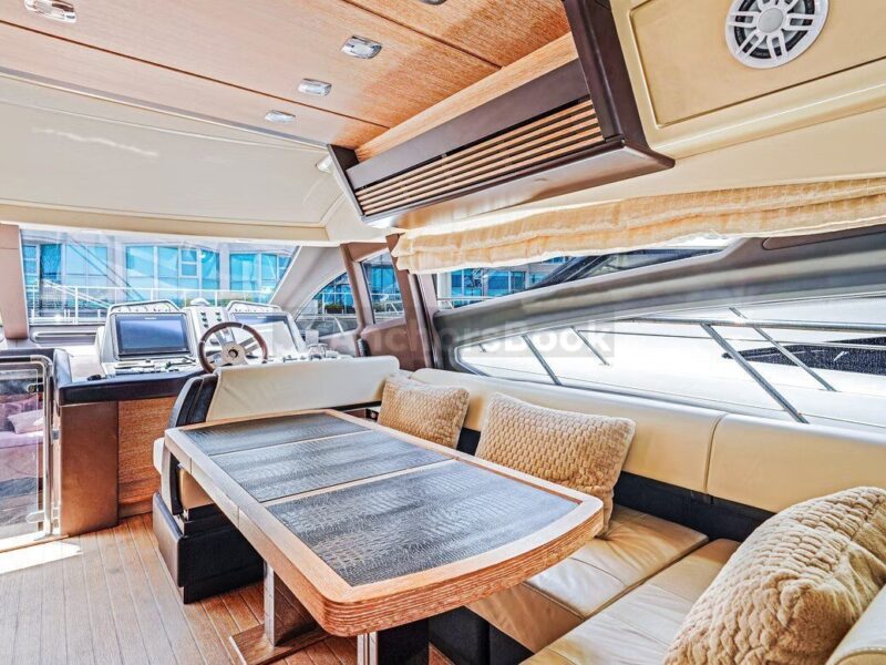 65’ AZIMUT / PRINCESS | AnchorsBook Photo 65’ AZIMUT / PRINCESS