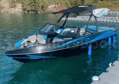 AXIS Wake Research T22, 400HP - Kelowna Boat Rental | AnchorsBook Photo AXIS Wake Research T22, 400HP - Kelowna Boat Rental