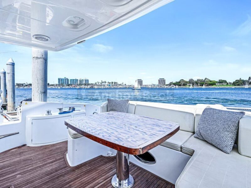 65’ AZIMUT / PRINCESS | AnchorsBook Photo 65’ AZIMUT / PRINCESS