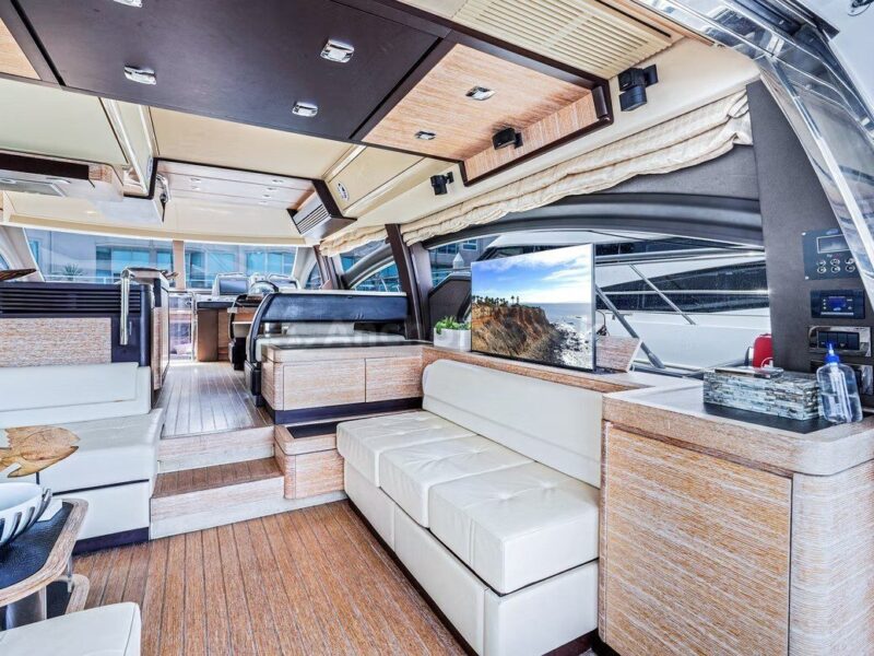 65’ AZIMUT / PRINCESS | AnchorsBook Photo 65’ AZIMUT / PRINCESS