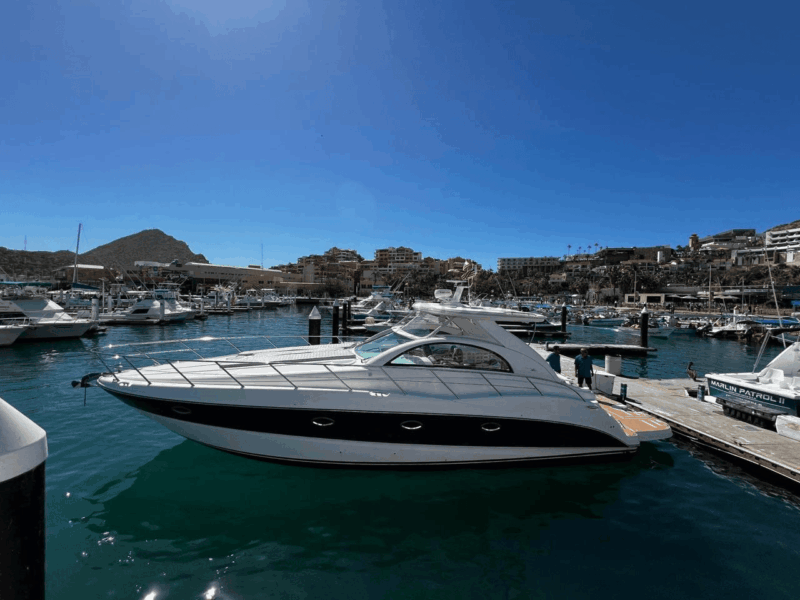 Cabo Luxury Yacht Charter – Private Crew & Snorkeling Adventure | AnchorsBook Photo Cabo Luxury Yacht Charter – Private Crew & Snorkeling Adventure
