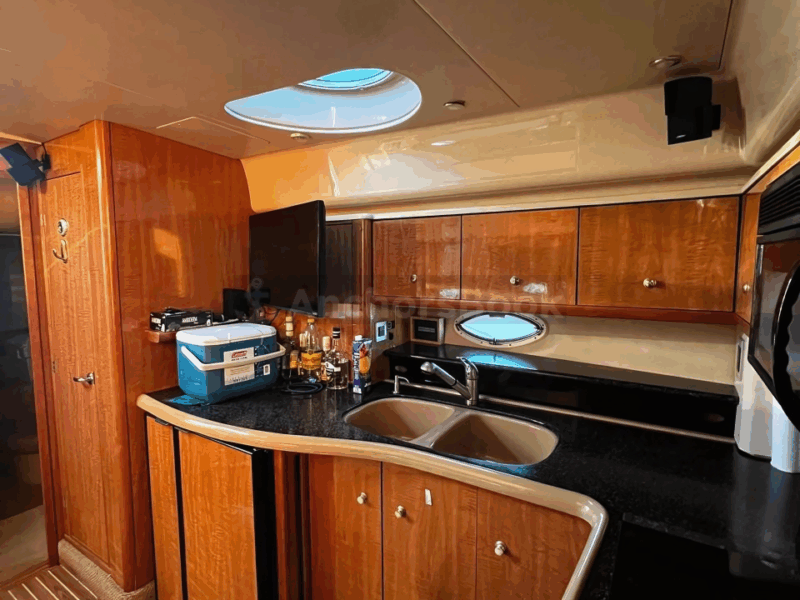 Cabo Luxury Yacht Charter – Private Crew & Snorkeling Adventure | AnchorsBook Photo Cabo Luxury Yacht Charter – Private Crew & Snorkeling Adventure