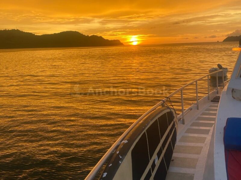 6 Hour Yacht Charter in Guanacaste - Crew & Food Included | AnchorsBook Photo 6 Hour Yacht Charter in Guanacaste - Crew & Food Included