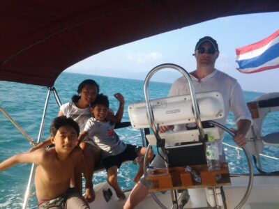 6 Hour Yacht Charter in Guanacaste - Crew & Food Included | AnchorsBook Photo 30ft Sailing Yacht in Ko Samui