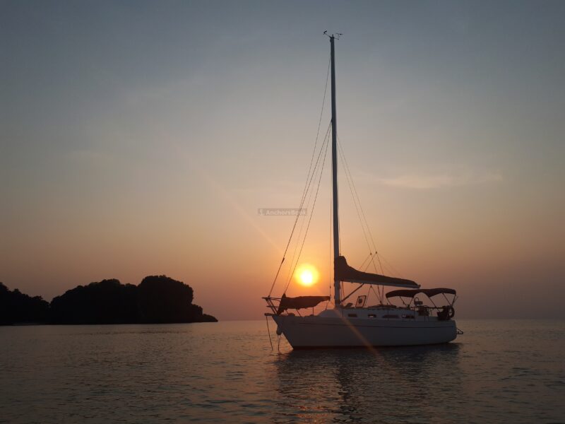 30ft Sailing Yacht in Ko Samui | AnchorsBook Photo 30ft Sailing Yacht in Ko Samui