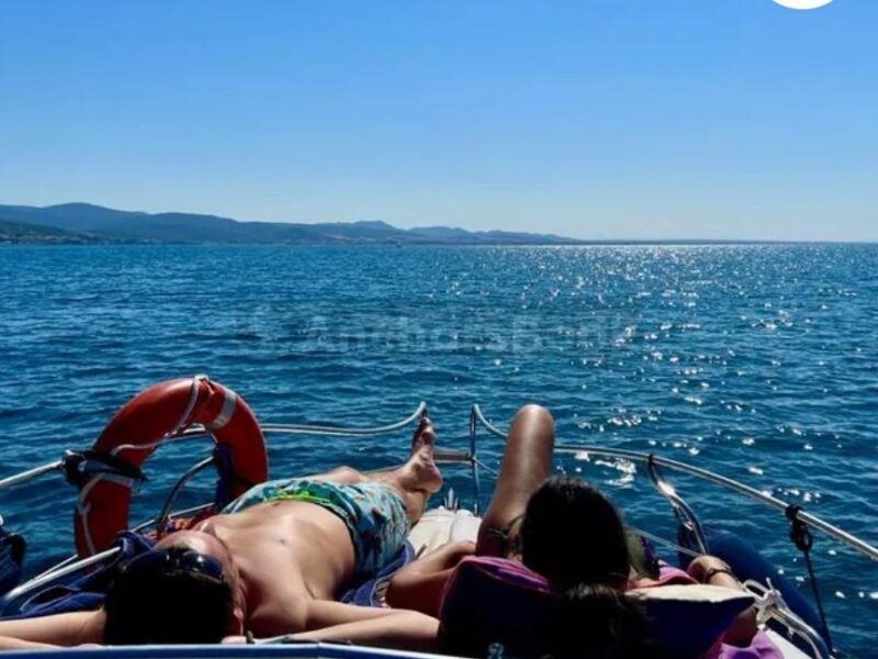 Sports Boat 2 Cabin - Full Day Tour In Chios, Greece | AnchorsBook Photo Sports Boat 2 Cabin - Full Day Tour In Chios, Greece
