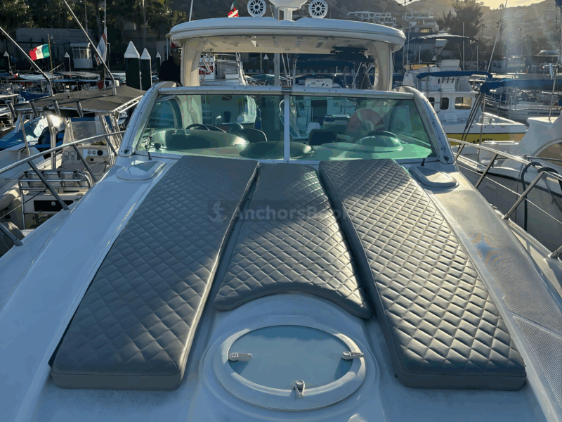 Cabo Luxury Yacht Charter – Private Crew & Snorkeling Adventure | AnchorsBook Photo Cabo Luxury Yacht Charter – Private Crew & Snorkeling Adventure