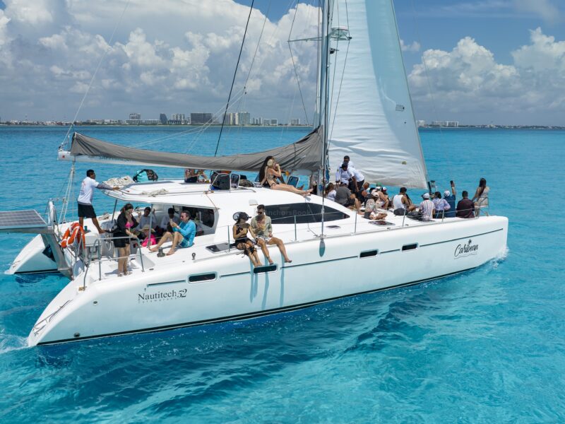 Cancún Private Catamaran to Isla Mujeres with Snorkeling & Lunch | AnchorsBook Photo Cancún Private Catamaran to Isla Mujeres with Snorkeling & Lunch