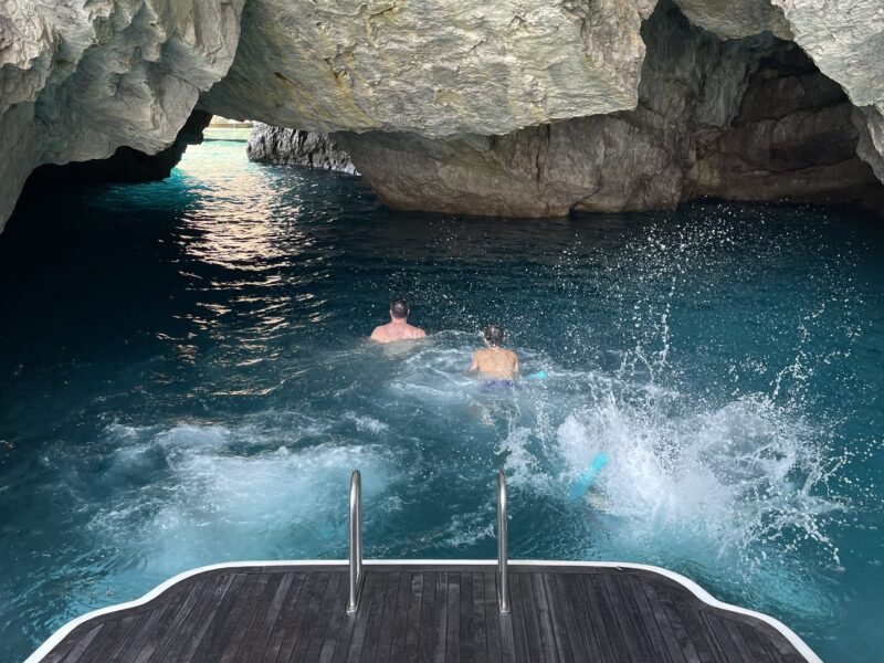 Pershing 33ft - 7 Hour Yacht Charter on the Amalfi Coast | AnchorsBook Photo Pershing 33ft - 7 Hour Yacht Charter on the Amalfi Coast