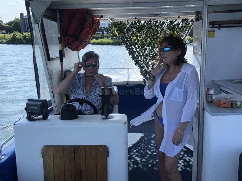 Party Houseboat Cruise In Montreal, Quebec | Max 25 Guests | AnchorsBook Photo Party Houseboat Cruise In Montreal, Quebec | Max 25 Guests