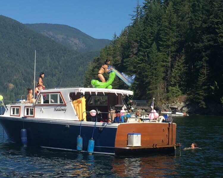 Beautiful 40 Foot Monk McQueen | AnchorsBook Photo Beautiful 40 Foot Monk McQueen
