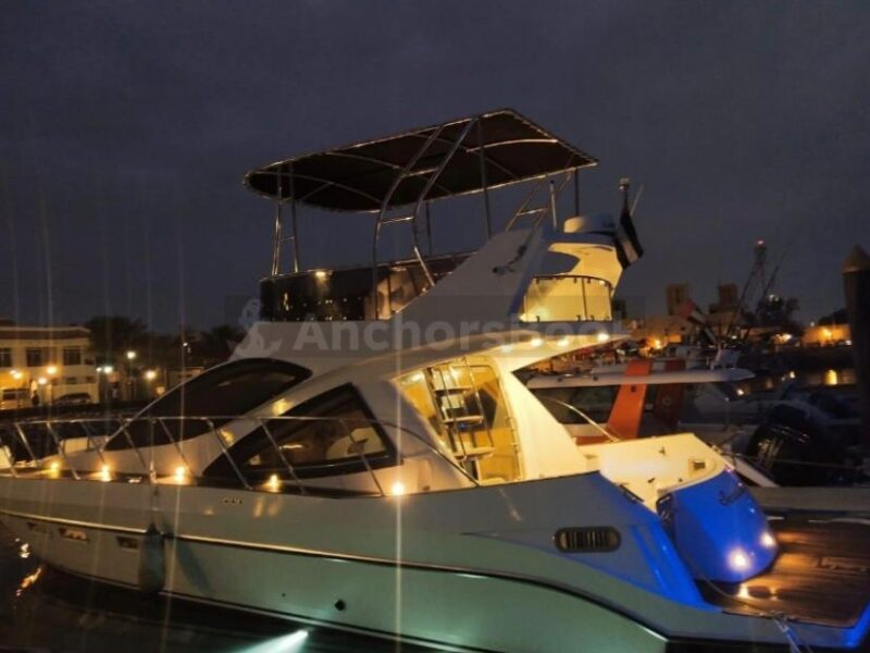 44 FEET LUXURY YACHT | AnchorsBook Photo 44 FEET LUXURY YACHT